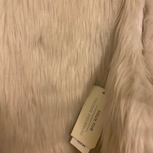 Faux Fur Vest - Picture 4 of 10